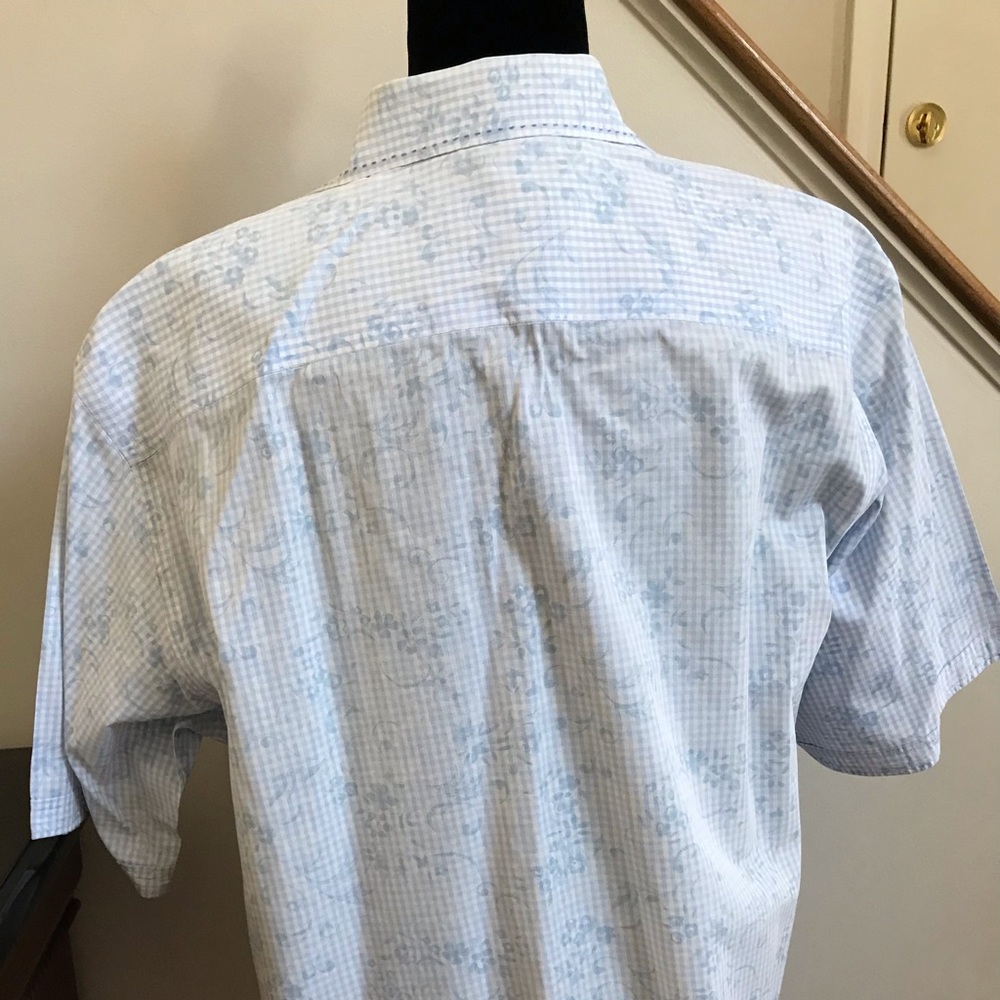 Shirt - Picture 2 of 4